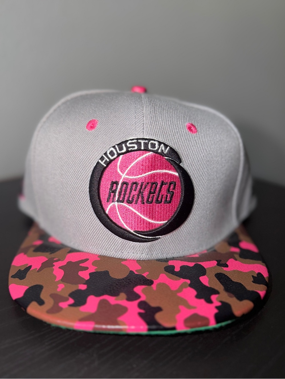 New Era Houston Rockets Hardwood Classics 9FIFTY Snapback Hat Gray Pink Camo NBA